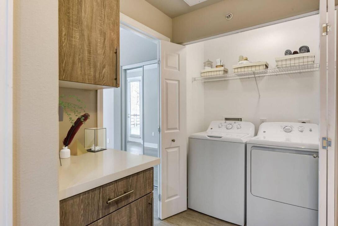 Woodland Hills Luxury Apt 2 Bed Ca Los Angeles Eksteriør billede