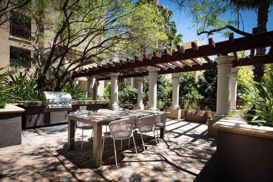 Woodland Hills Luxury Apt 2 Bed Ca Los Angeles Eksteriør billede